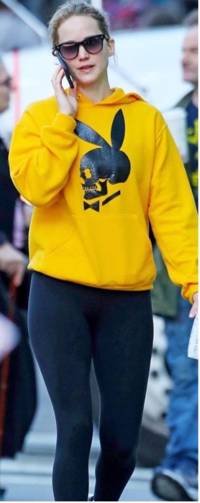 Image montrant Jennifer Lawrence portant un legging.
